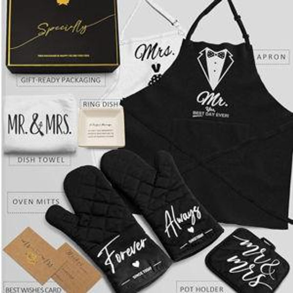 Mr & Mrs Aprons Gift Set