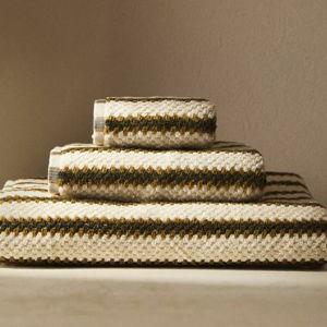 GEOMETRIC JACQUARD BATH TOWEL - Zara Home
