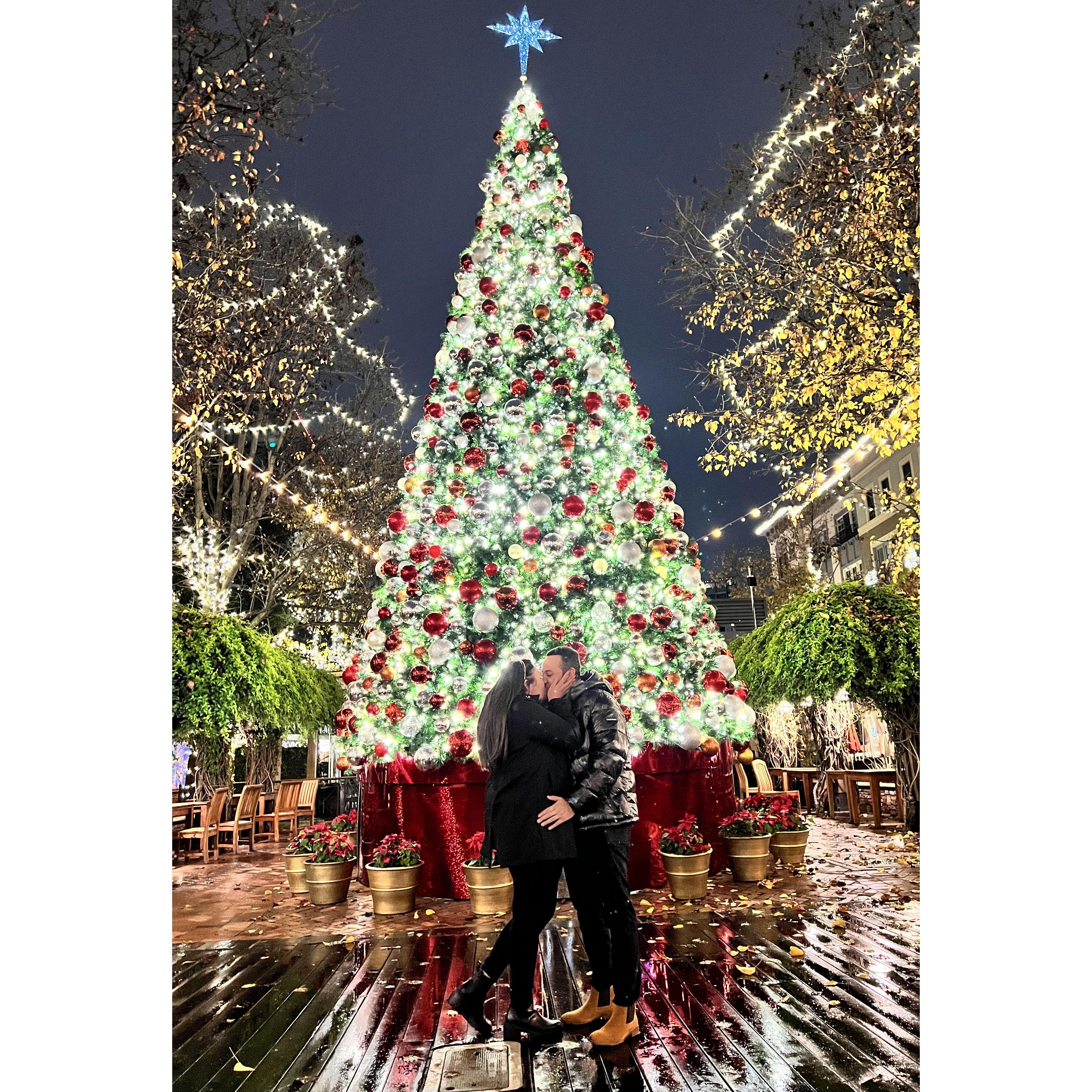 Guess who said "I love you" first?
¿Adivinen quién dijo “te amo” primero?