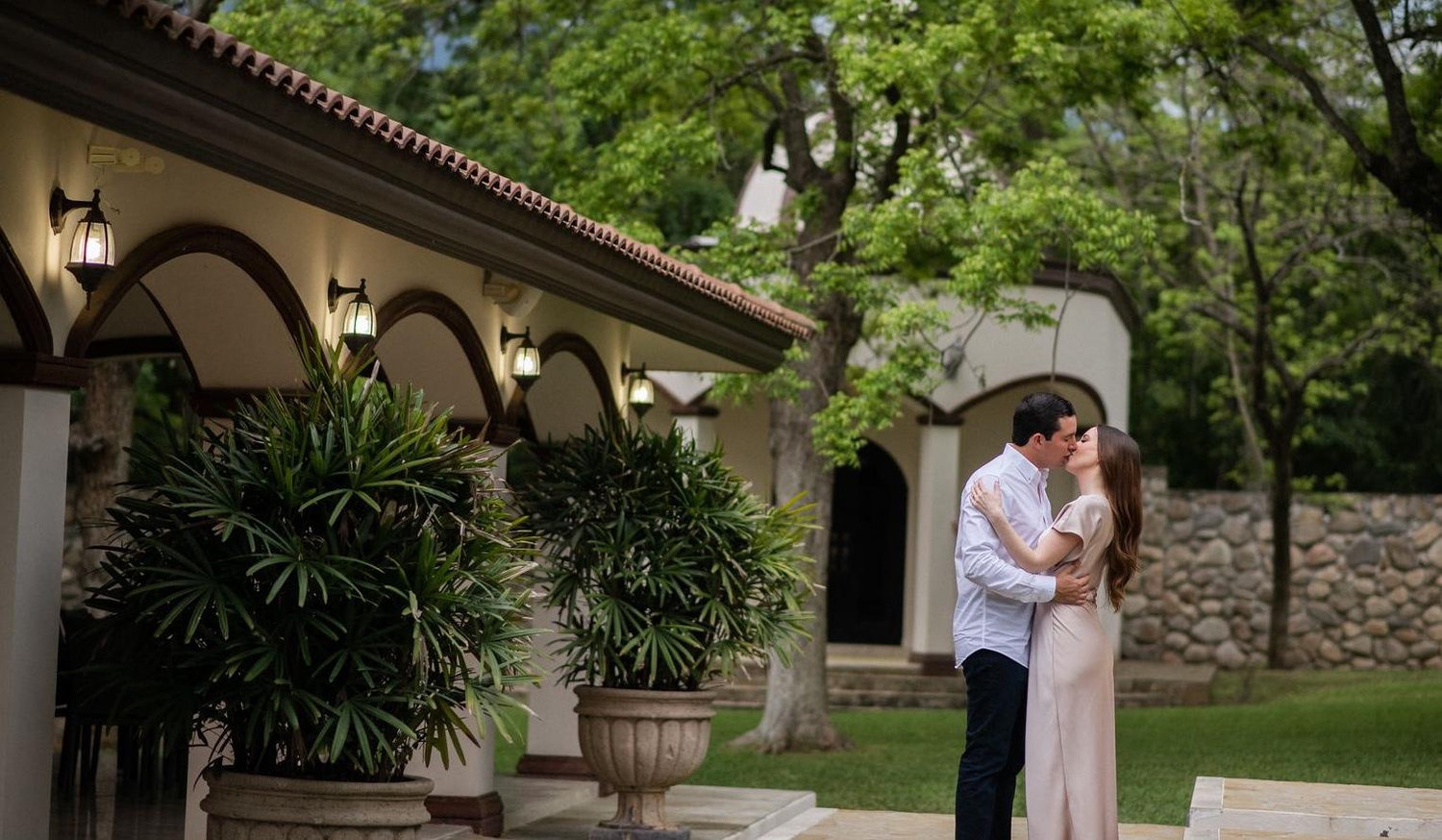 The Wedding Website of Jorge Treviño and Bárbara Guzmán