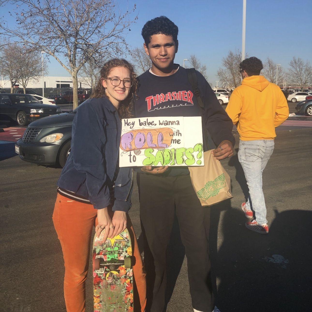 Jessa asks Julian to Sadies / Jessa invita a Julian al baile de Sadies (2019)