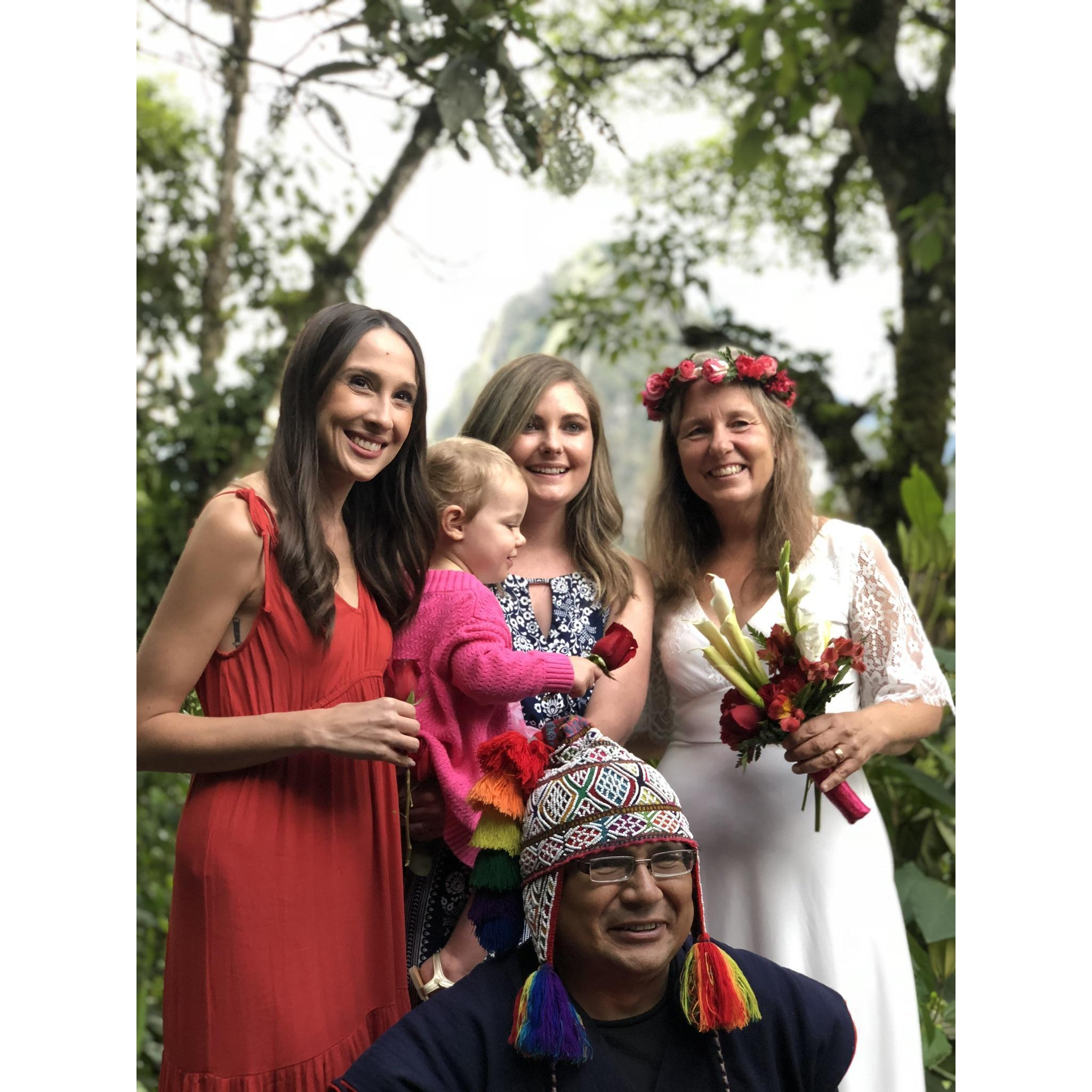 Donna and her Bridesmaids! Just missing sweet Scarlett.