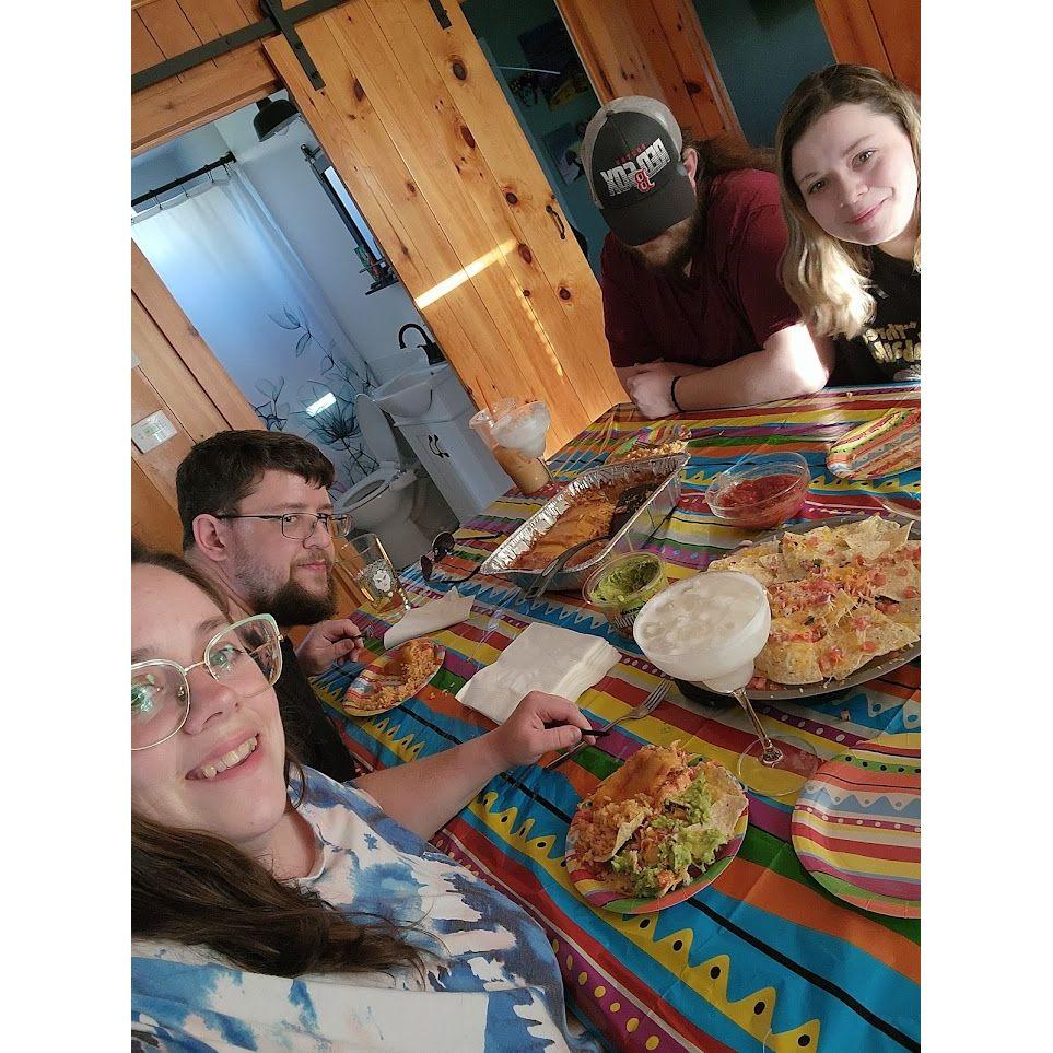 Cinco de Mayo with the Fam!