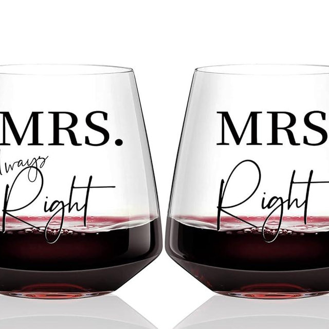 Physkoa Lesbian Wine Glasses Set of 2– Mrs Right& Mrs Always Right – Wedding,Engagement, Anniversary, Birthday Gift for Lesbian Couples