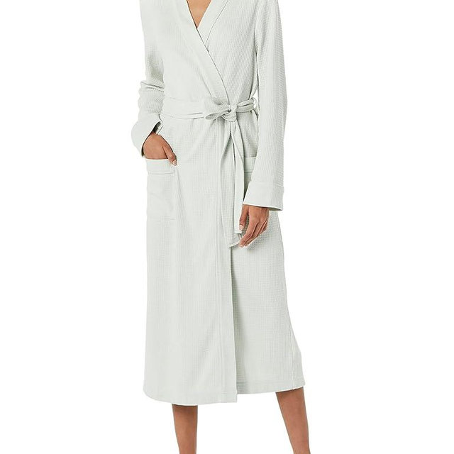 Amazon Essentials Women's Lightweight Waffle Full-Length Bath Robe (Available in Plus Size)