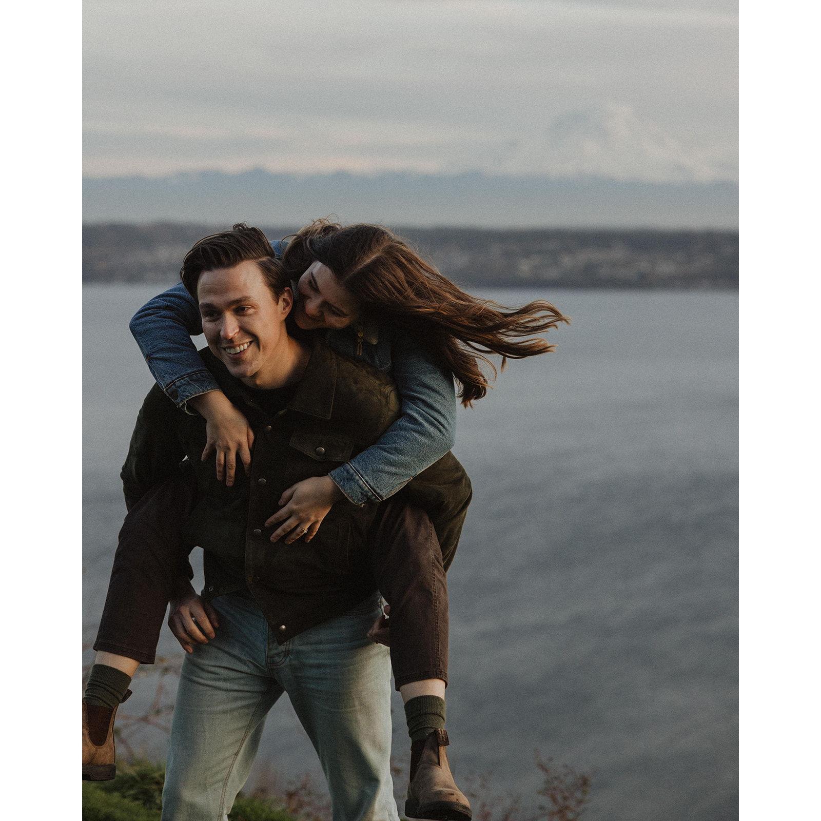 Engagement photos by In the Alpenglow on Vashon Island outside of Tacoma, Wahington in the fall of 2023.