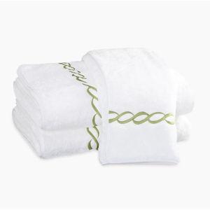 Classic Chain Bath Collection