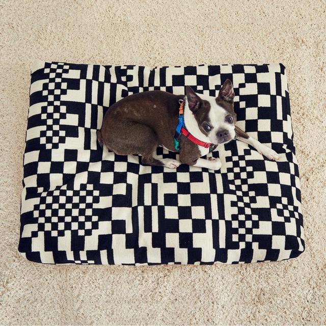 Check Dog Bed