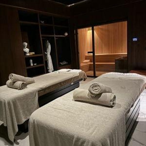 60 Minute Couples Massage