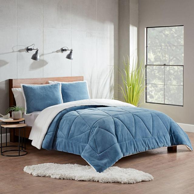 UGG® Avery 3-Piece Reversible King Comforter Set in Pacific Blue