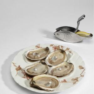 Lemon Squeezer, Fish