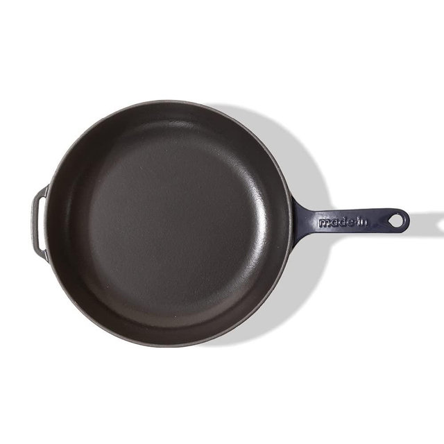 Made In Cookware - Enameled Cast Iron Skillet - Red - Exceptional Heat Retention & Durability - Professional Cookware France - Induction Compatible