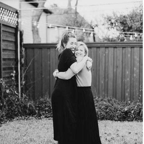 We're engaged! My beautiful friend Alyssa took our engagement photos and KILLED IT. Thank you Alyssa!