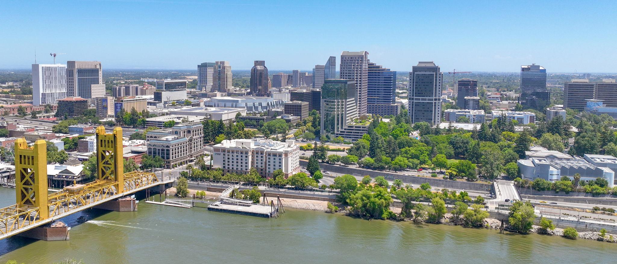 The Wedding Website of Eleni Crush and Kyriako Demas