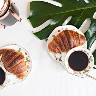 Wild Strawberry Hostess Set