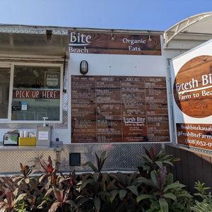 Honeymoon - gf lunch at Fresh Bite Kauai