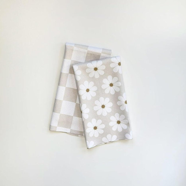 Trig Kitchen Towel. Tea Towel. Dish Cloth. Double Sided Design. Quick Dry Waffle Weave Microfiber. Highly Absorbent. Designer Prints. Modern. 2 Pack. Daisy