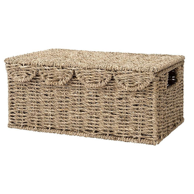 StorageWorks Wicker Storage Basket with Scalloped Edge Lid, Wicker Basket with Built-in Handles, Handwoven Seagrass Box for Décor, 13" L x 9 ½" W x 6" H