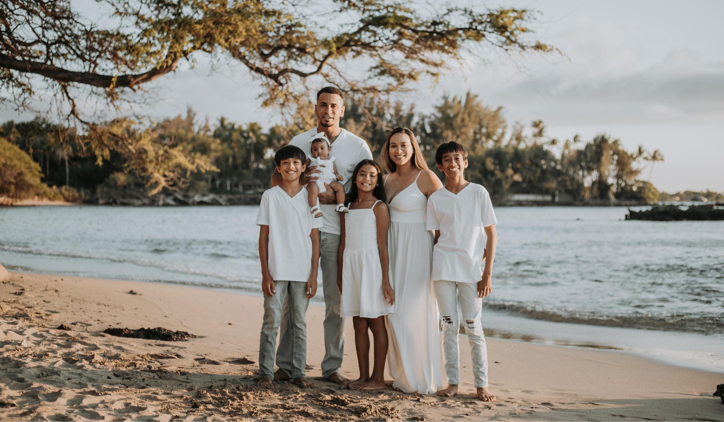 The Wedding Website of Liana Urbanozo and Antonio Stone