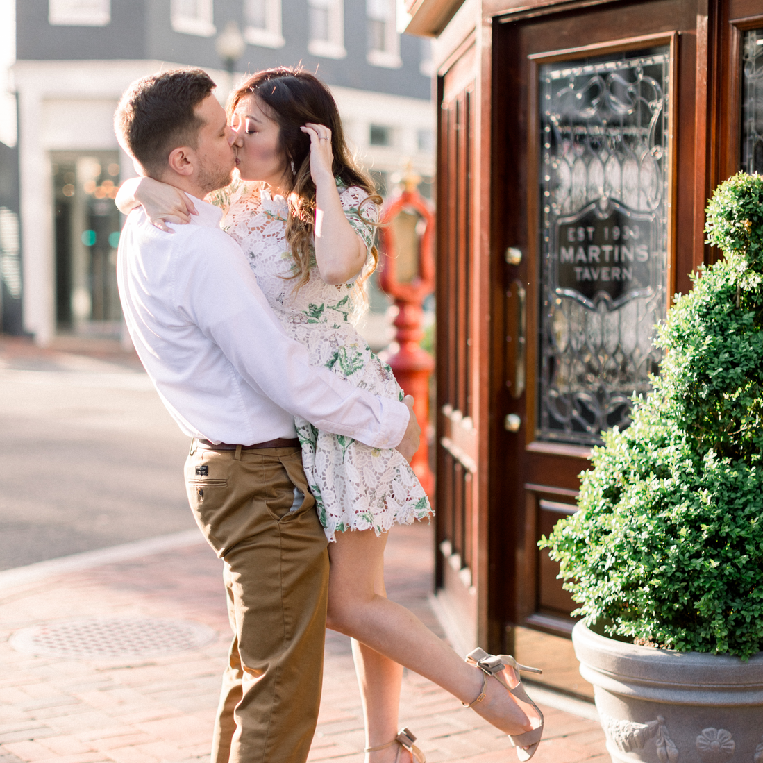 Engagement Photos
Martin's Tavern
Georgetown, Washington DC
May 2019