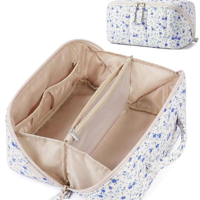 BAGSMART Travel Makeup Bag for Women, Portable Water-resistant Cosmetic Case, Puffy Padded Make Up Organizer Pouch, Open Flat Toiletry Bag for Toiletries, Brushes, Blue Ditsy Floral