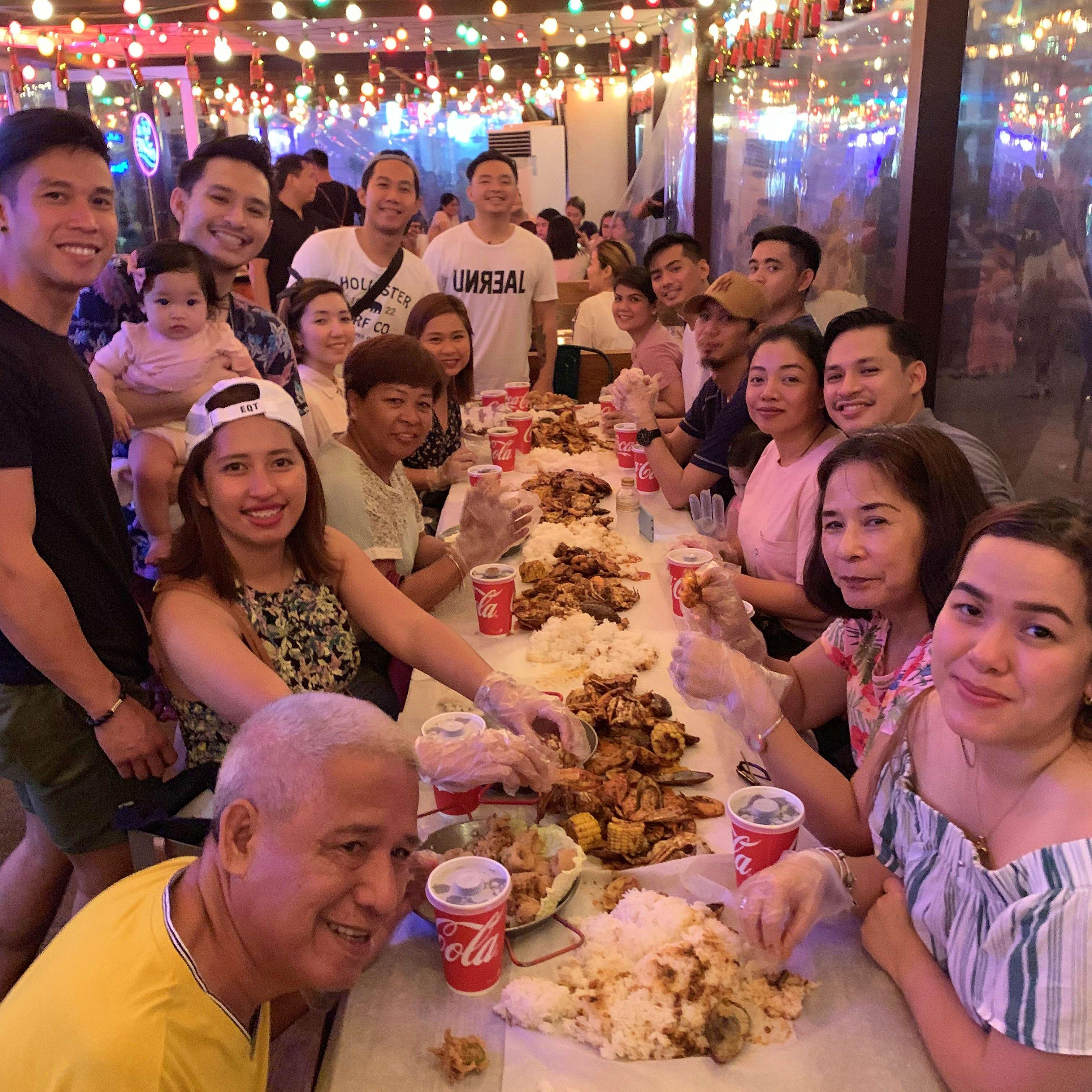 First time to meet relatives from Dyquiangco clan, Dubai.