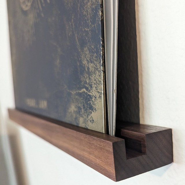 Floating Single Record Ledge/Stand