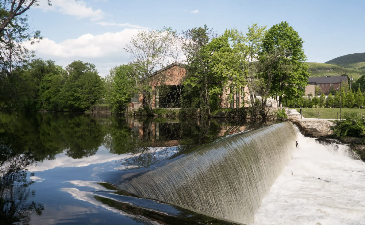 The Wedding Website of Carly Jacobs and Ryan King