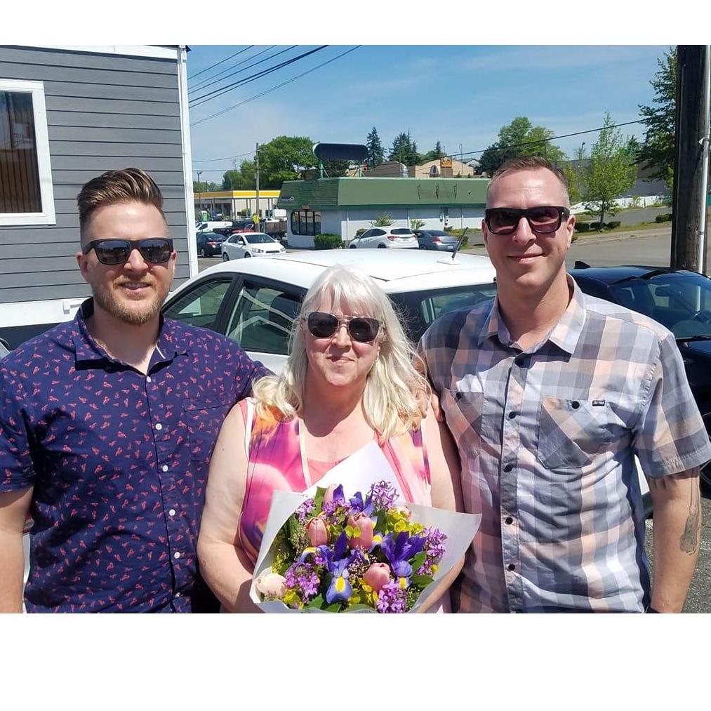 Elaine with her sons on Mother's Day 2019