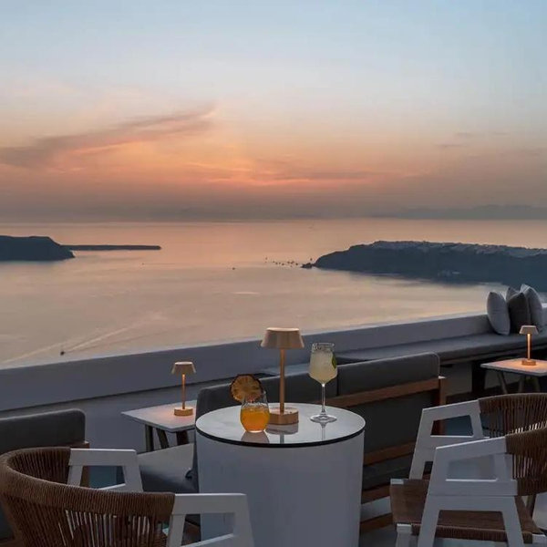 Romantic Dinner for 2 in Santorini