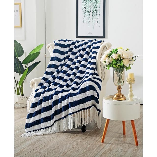 Kensington Garden Greenwich 50" x 60" Knitted Throw