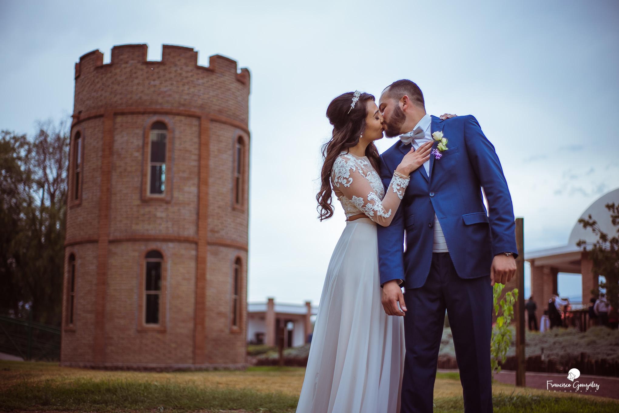 The Wedding Website of Lucero Villarreal and Erwad Rojo