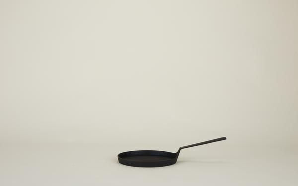 CAST IRON FRYING PAN