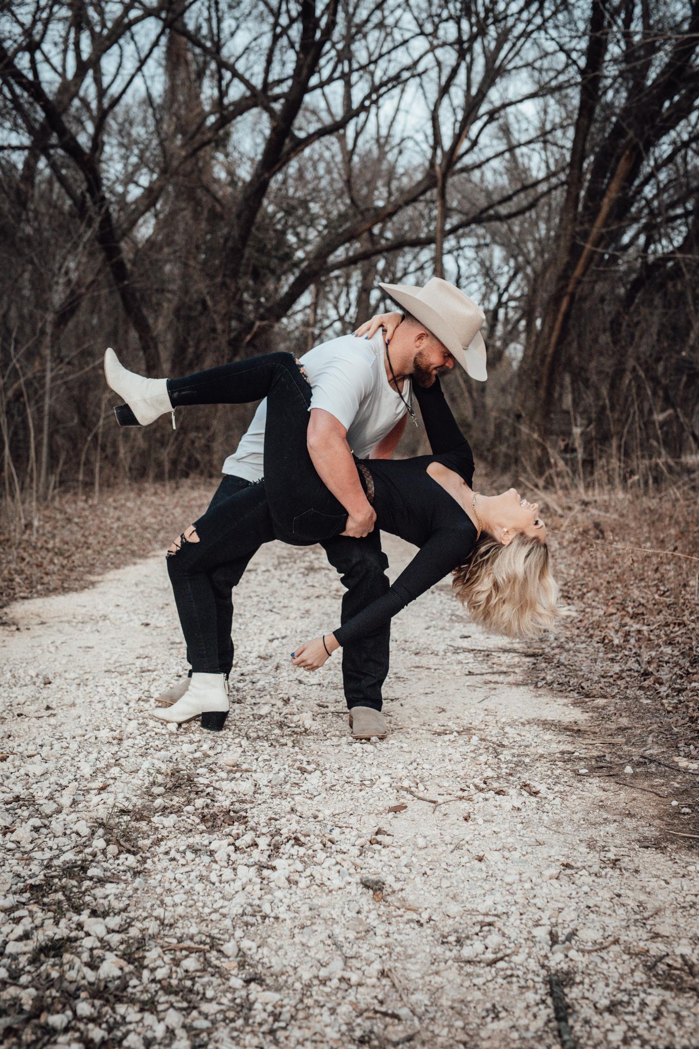 The Wedding Website of Kelcee Harwood and Evan Skoug