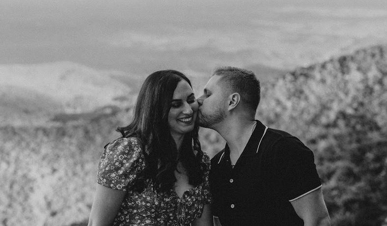 The Wedding Website of Sara Pirsa and Hunter Owens