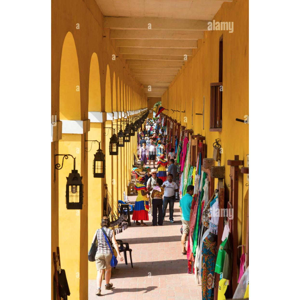 Las Bóvedas - local artesanal shopping area to walk around