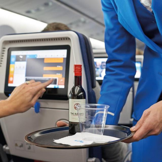 Honeymoon Fund: Drinks on the Longest Flights Ever