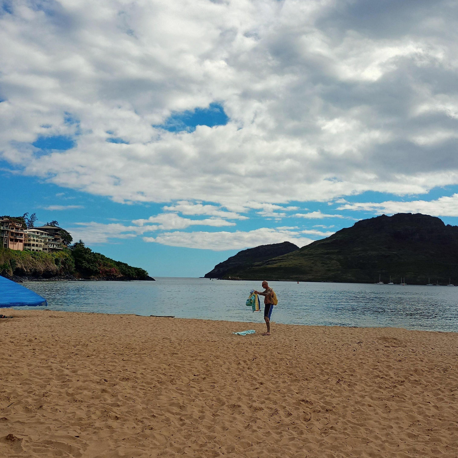 We went to the Hawaii NA convention in 2023 and fell in love with the island. We'll be there on our honeymoon for this year's convention on Halloween weekend!