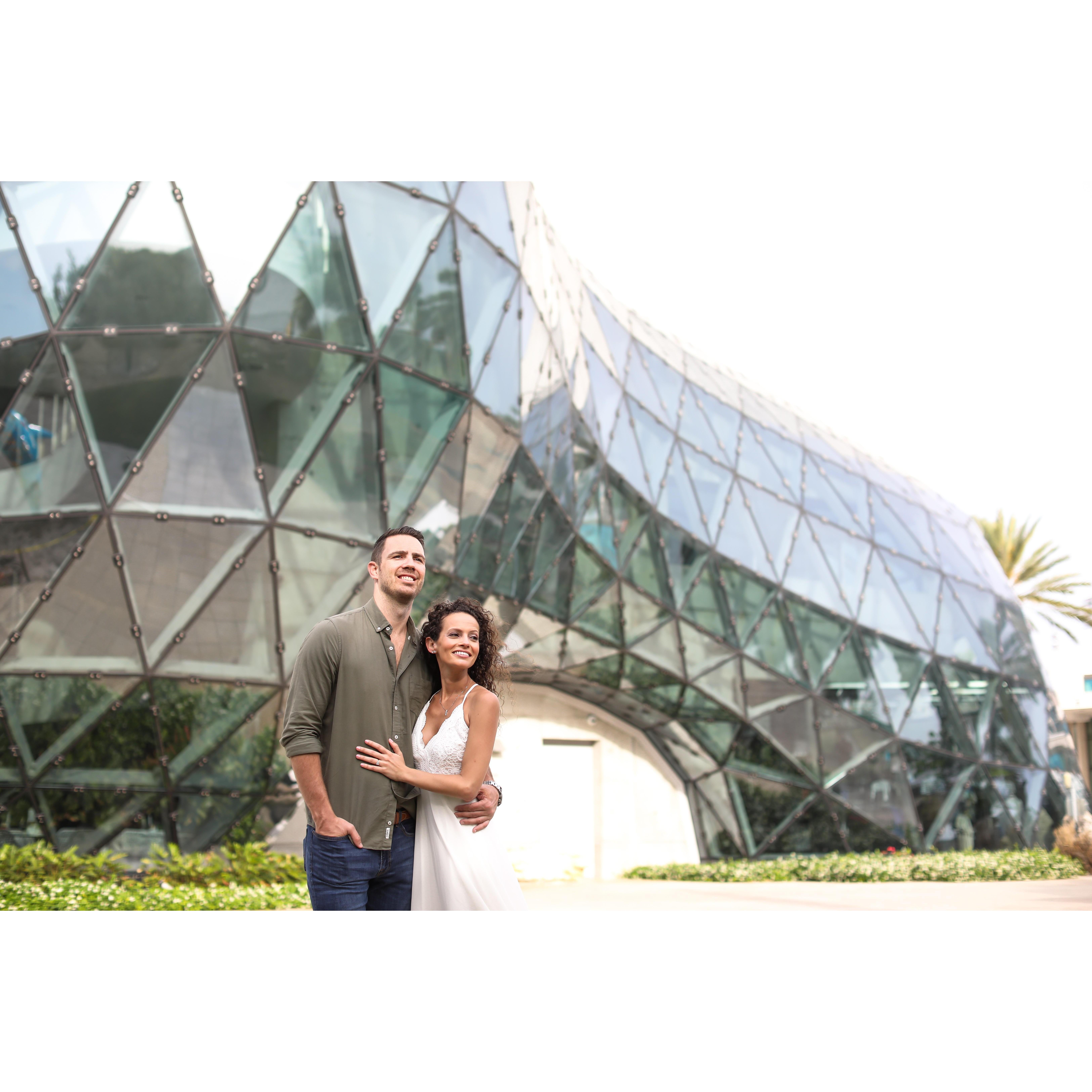 Engagement pictures in Downtown St. Petersburg