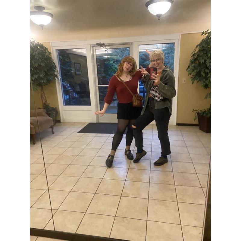 We love a mirror outfit pic!