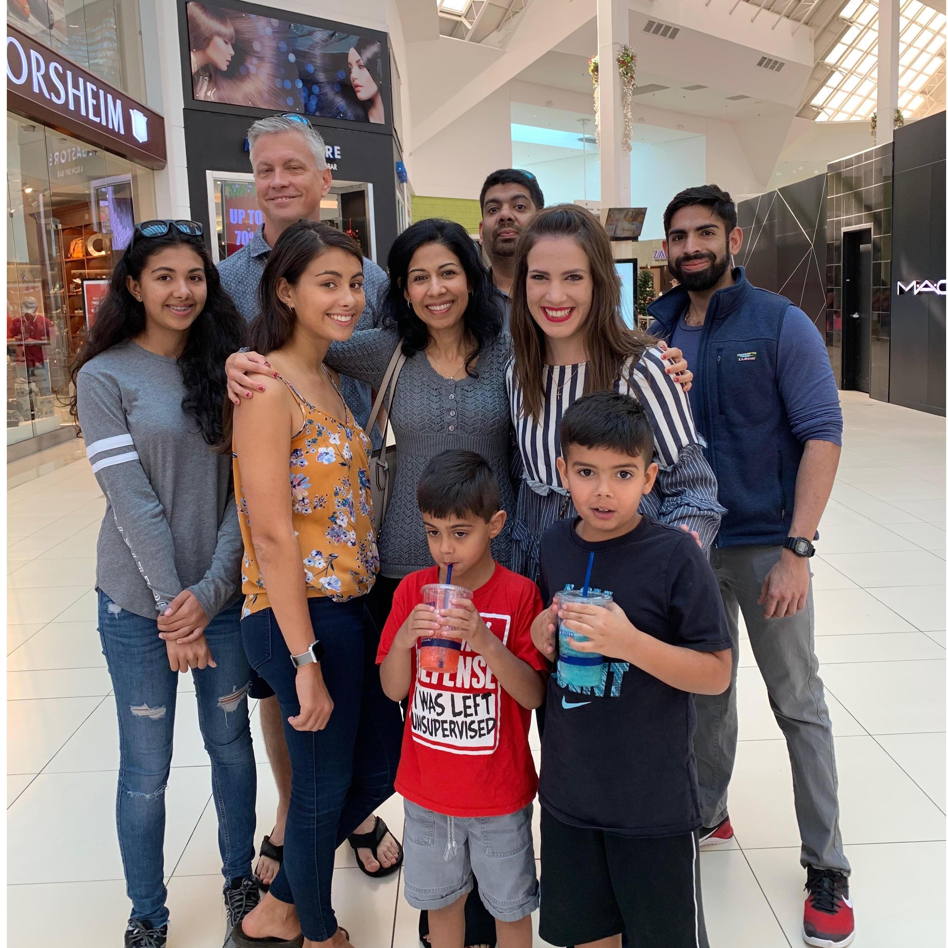 This was the first time Ana got to meet the family's of Seema, Kush's sister, and Sanjay, Kush's brother!
