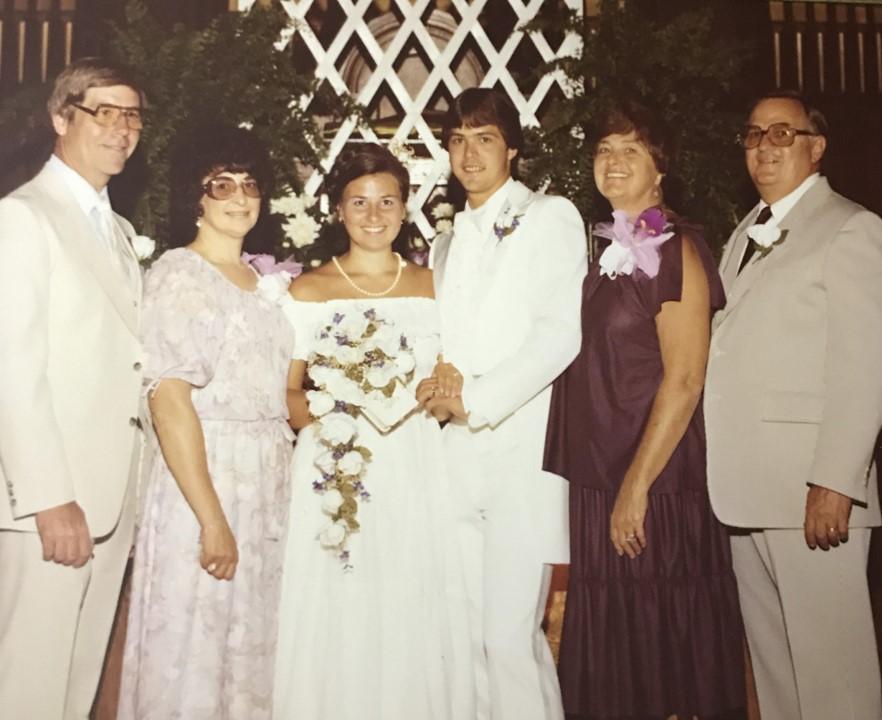 The Wedding Website of Holli Smith and Oscar Smith