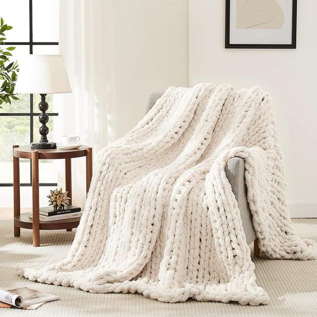 L'AGRATY Chunky Knit Blanket Throw - Soft Chunky Throw Blanket 60x80 inches: 100% Hand Kintted Chenile Crochet Throw Blanket for Couch - Large Cable Knit Chunky Blanket for Home Decor(Ivory)