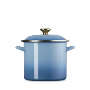Stockpot Color: Chambray Size: 8 qt.
