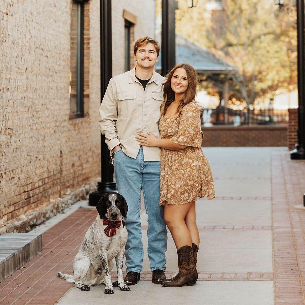 My parents let Eli come to my family's Christmas card picture day so we could sneak a couple of pics!