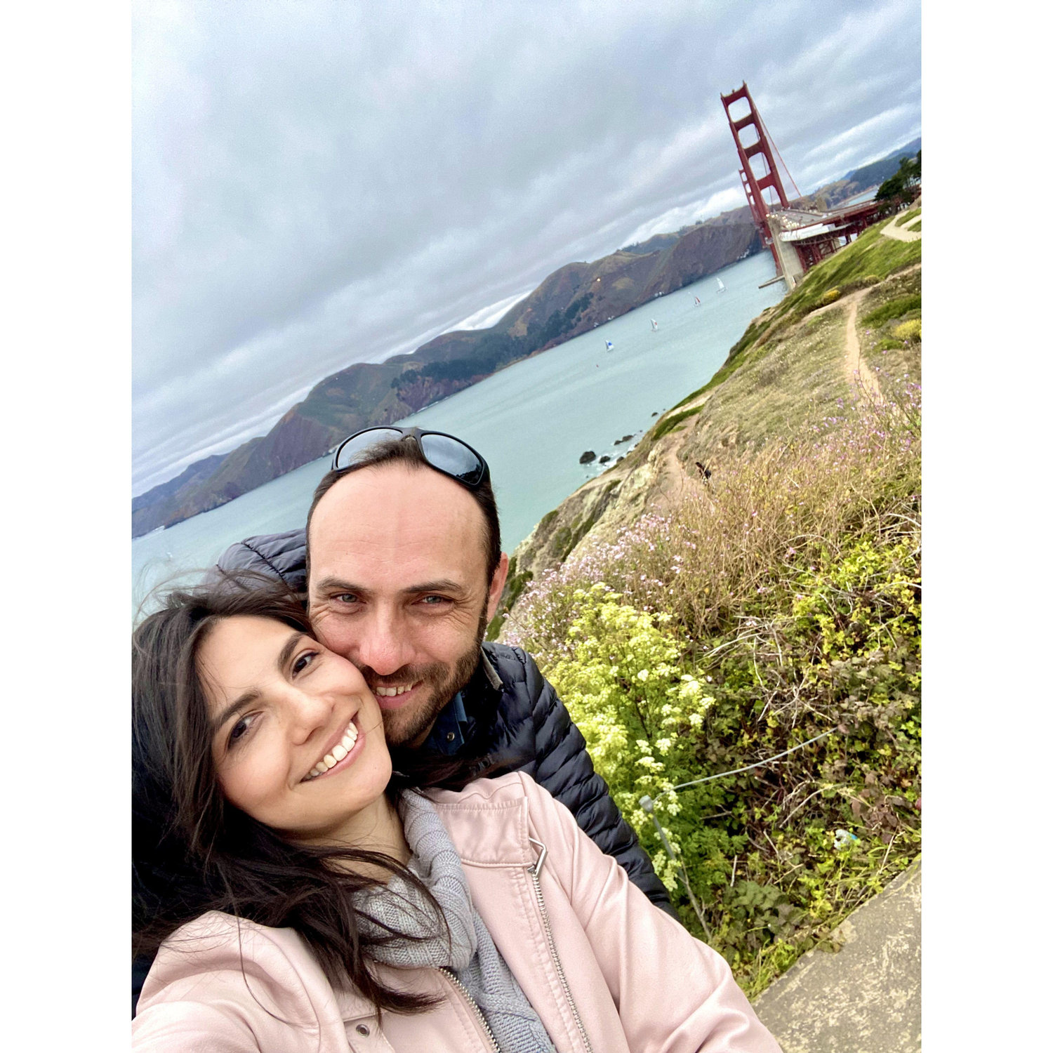 Off course, a picture of us with the Golden Gate behind.