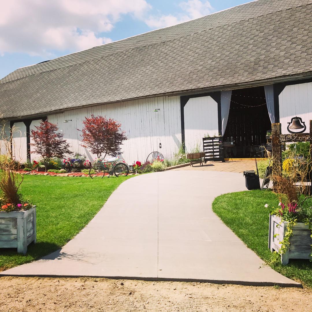 The Wedding Website of Emilie Davis and Craig Wojcik