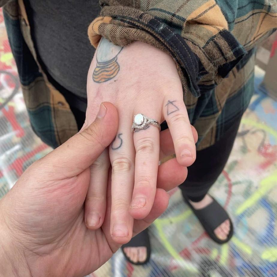 He proposed to me, I had no idea this day he was doing so…so I didn’t have my nails done, or dress up or ANYTHING!!! lol it’s okay though! Live in the moment right?
