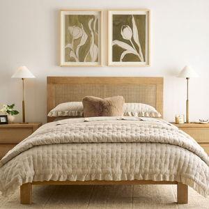 Belgian Flax Linen Ruffle Tufted Quilt - King/ Cal. King