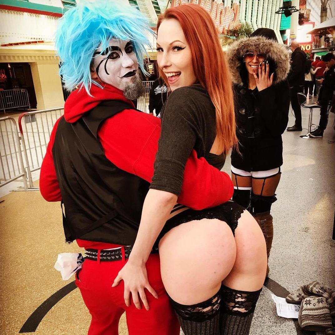 Getting frisky on Fremont St